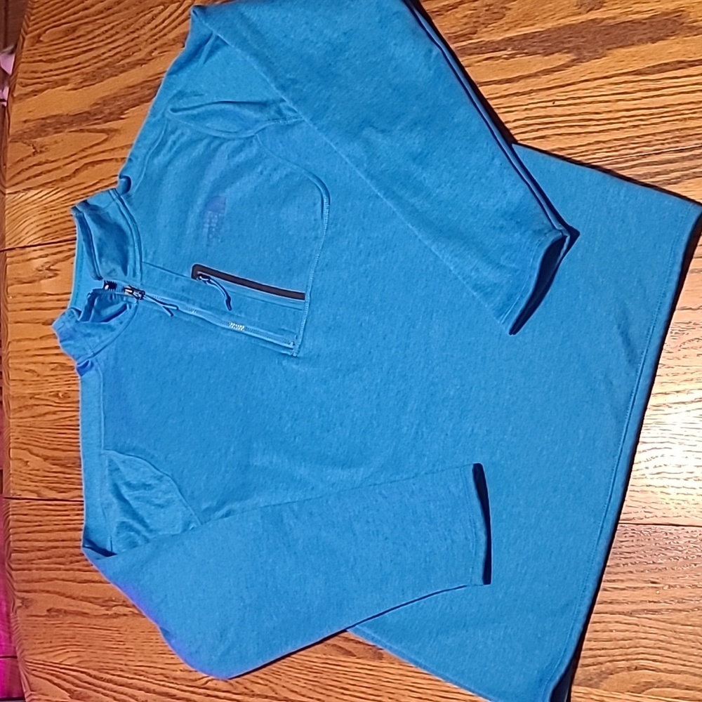 The North Face 1/4 Zip Pullover - Small